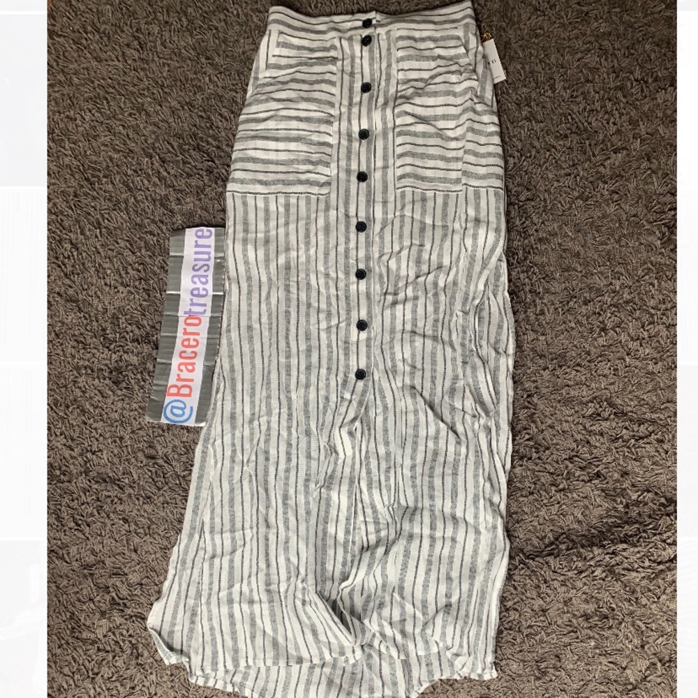 F21 Gray and white striped maxi skirt with slits